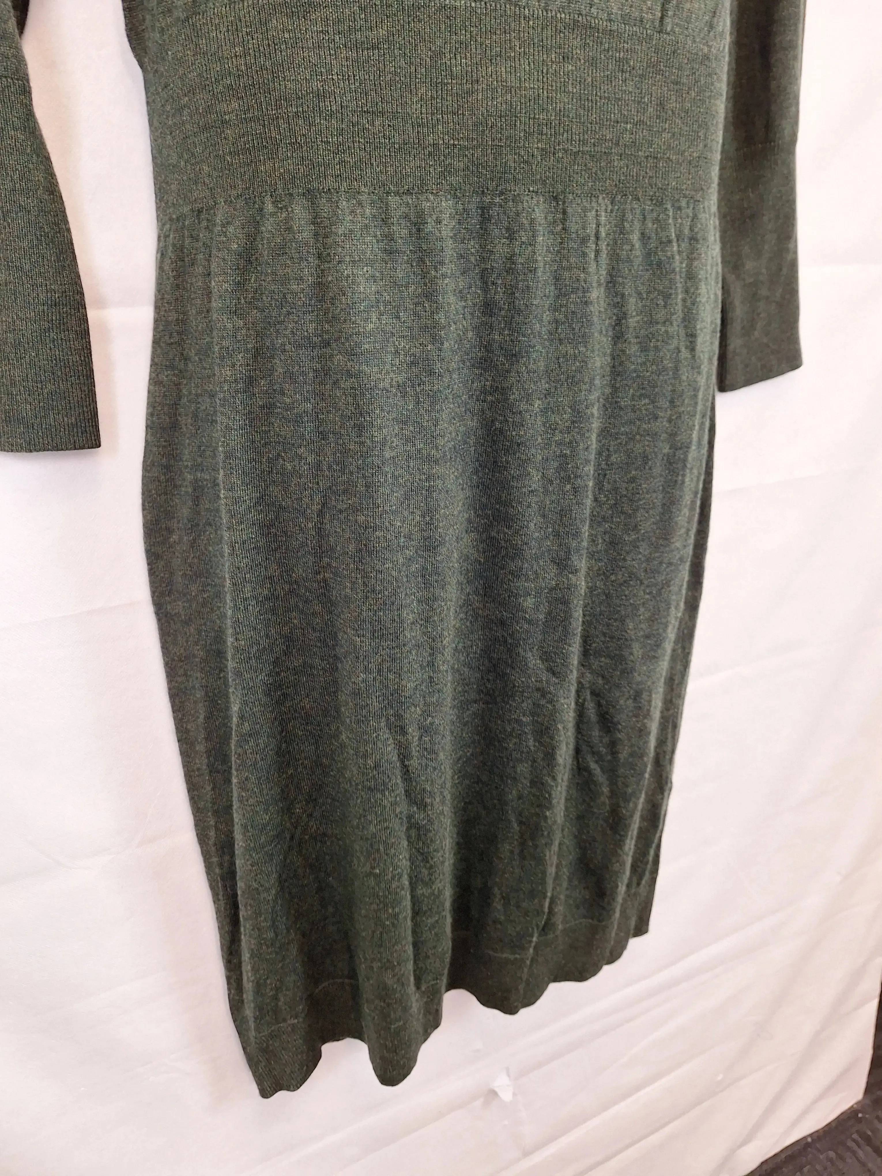 Cable Essential Moss Merino Midi Dress Size L