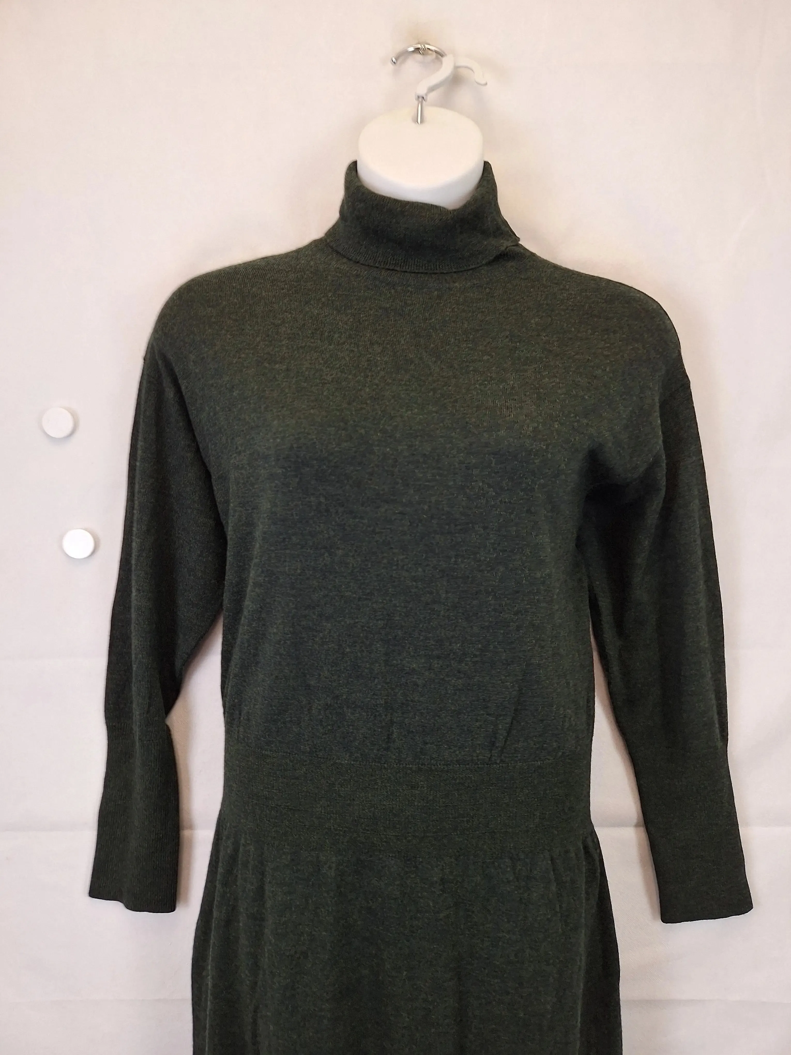 Cable Essential Moss Merino Midi Dress Size L