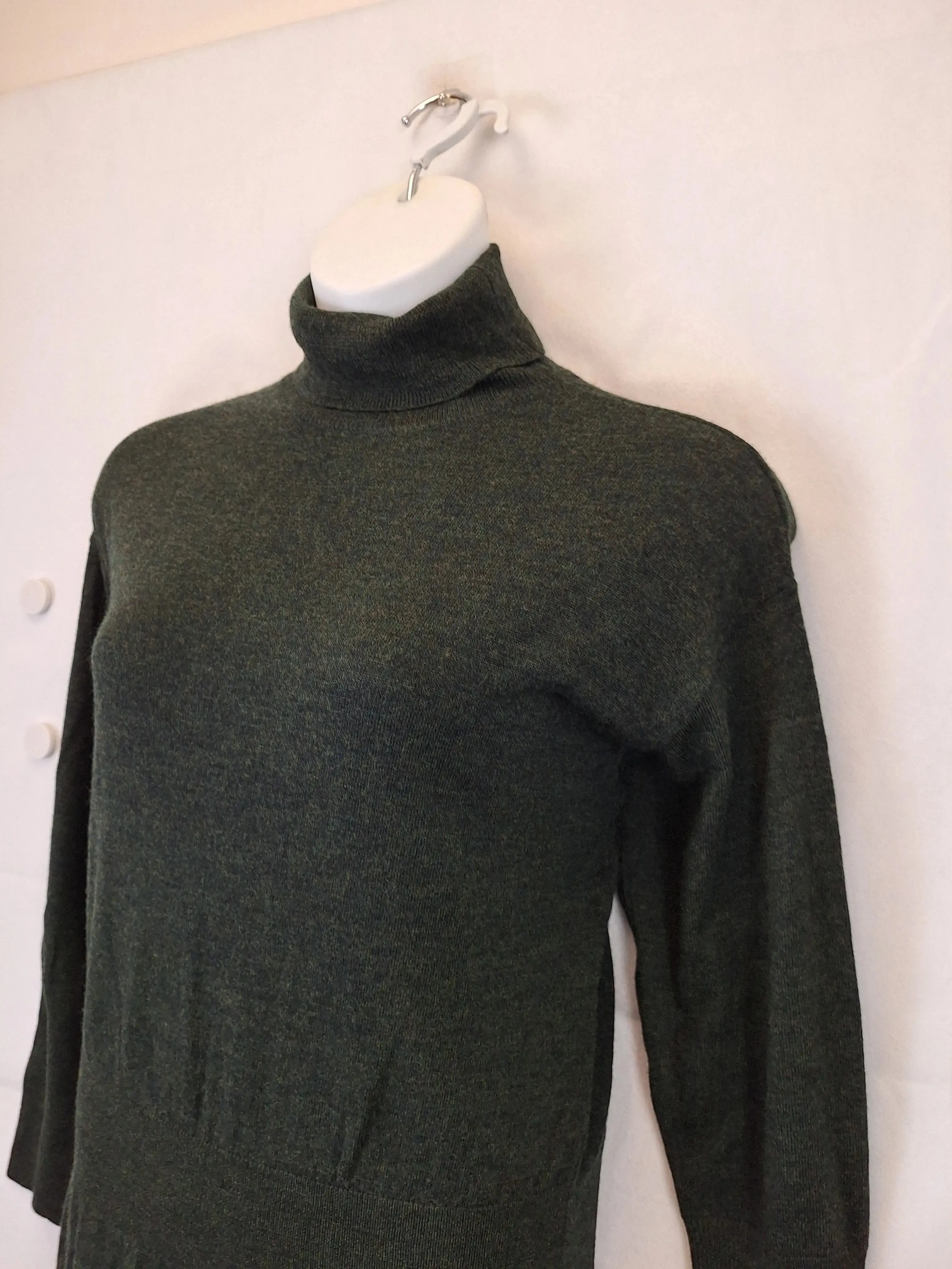 Cable Essential Moss Merino Midi Dress Size L