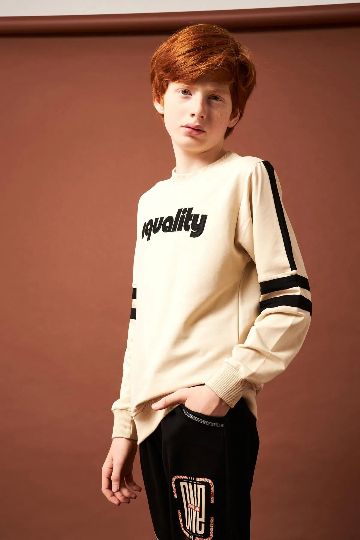 equality nakiş detayli erkek çocuk sweatshirt