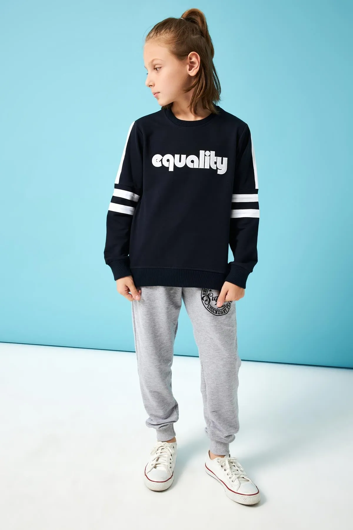 equality nakiş detayli erkek çocuk sweatshirt