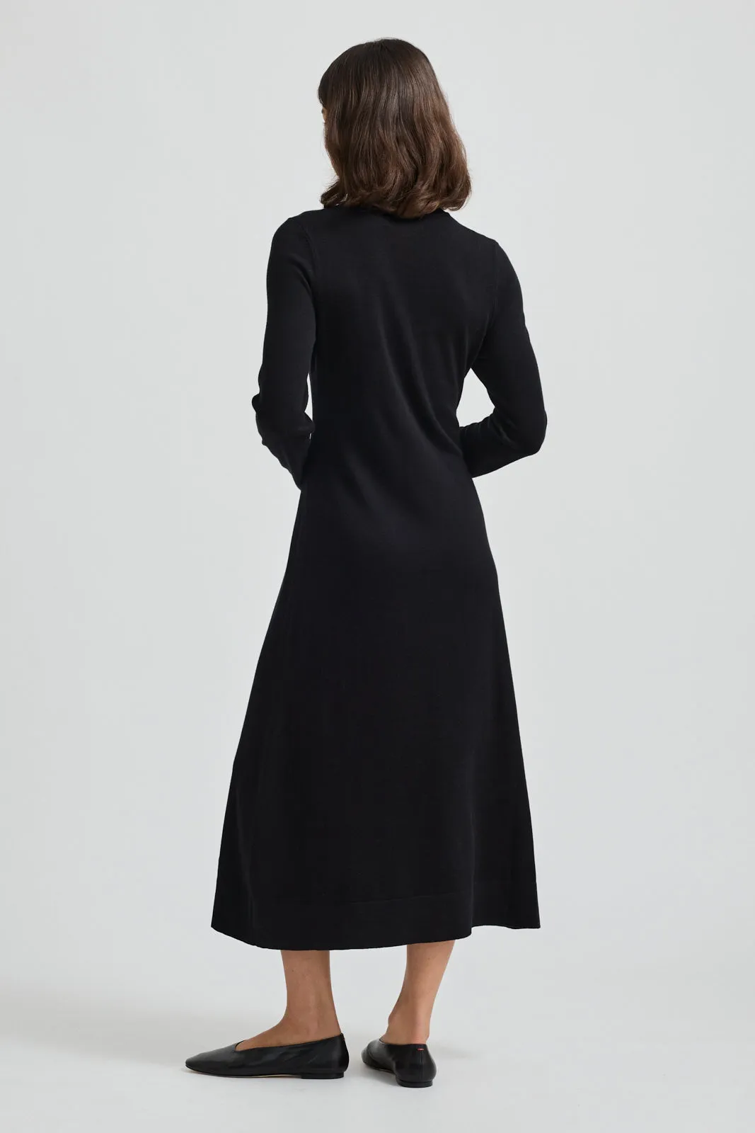 FINE FUNNEL NECK DRESS