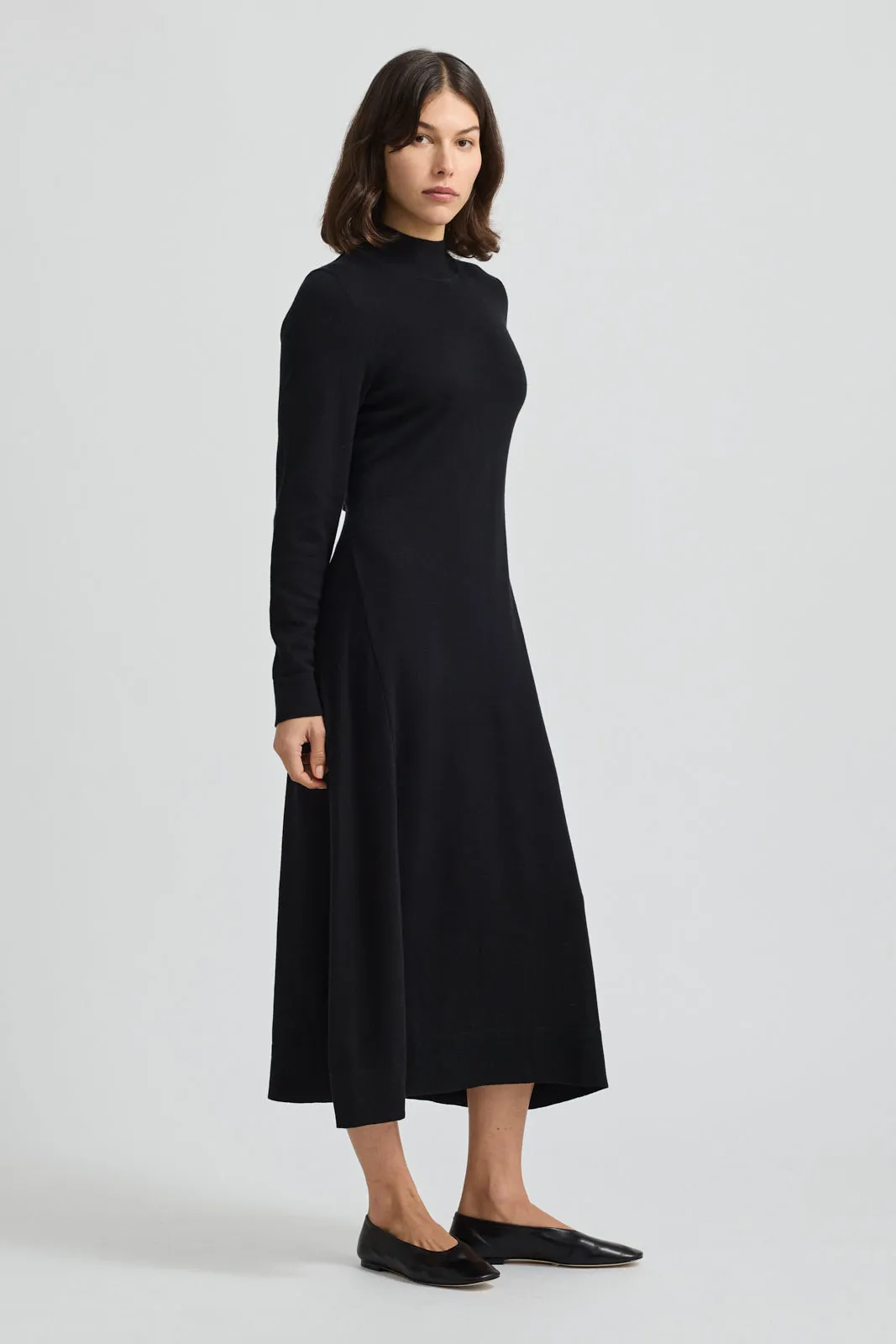 FINE FUNNEL NECK DRESS