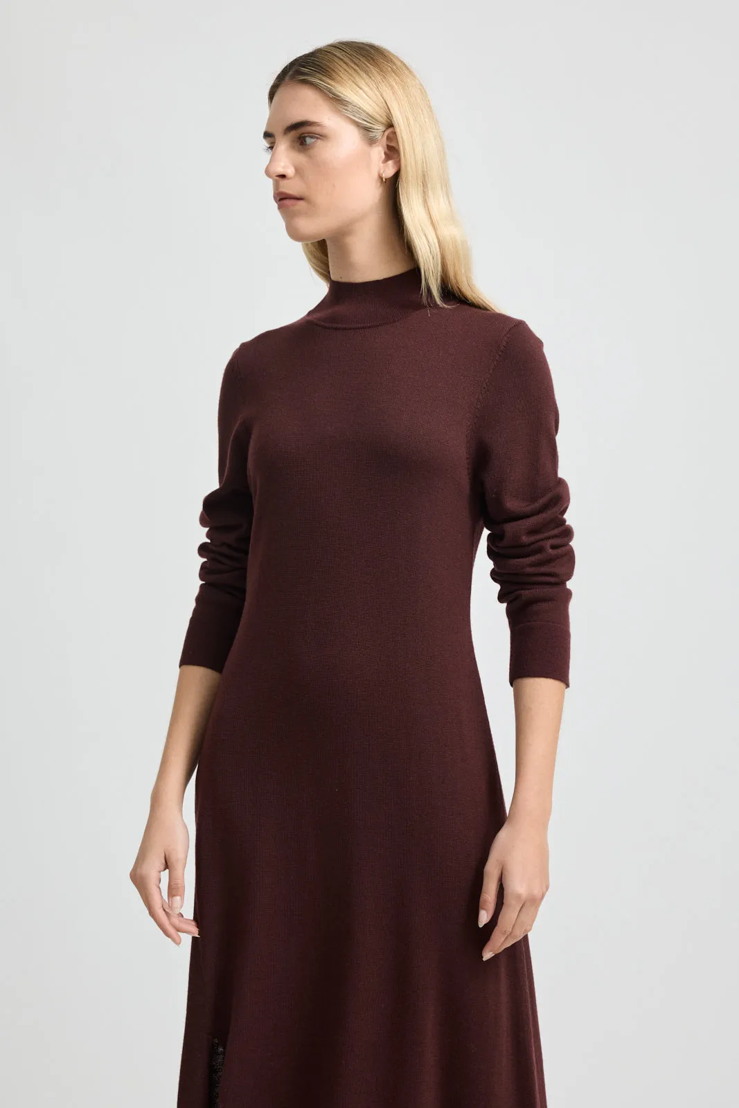 FINE FUNNEL NECK DRESS