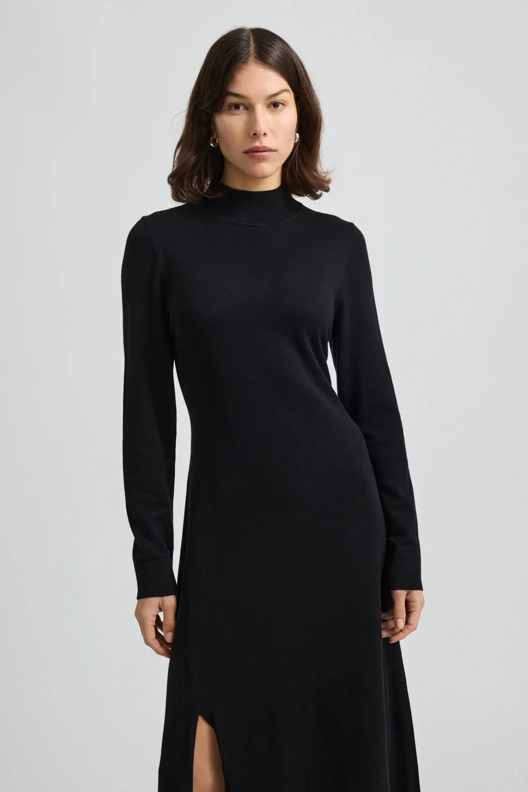 FINE FUNNEL NECK DRESS