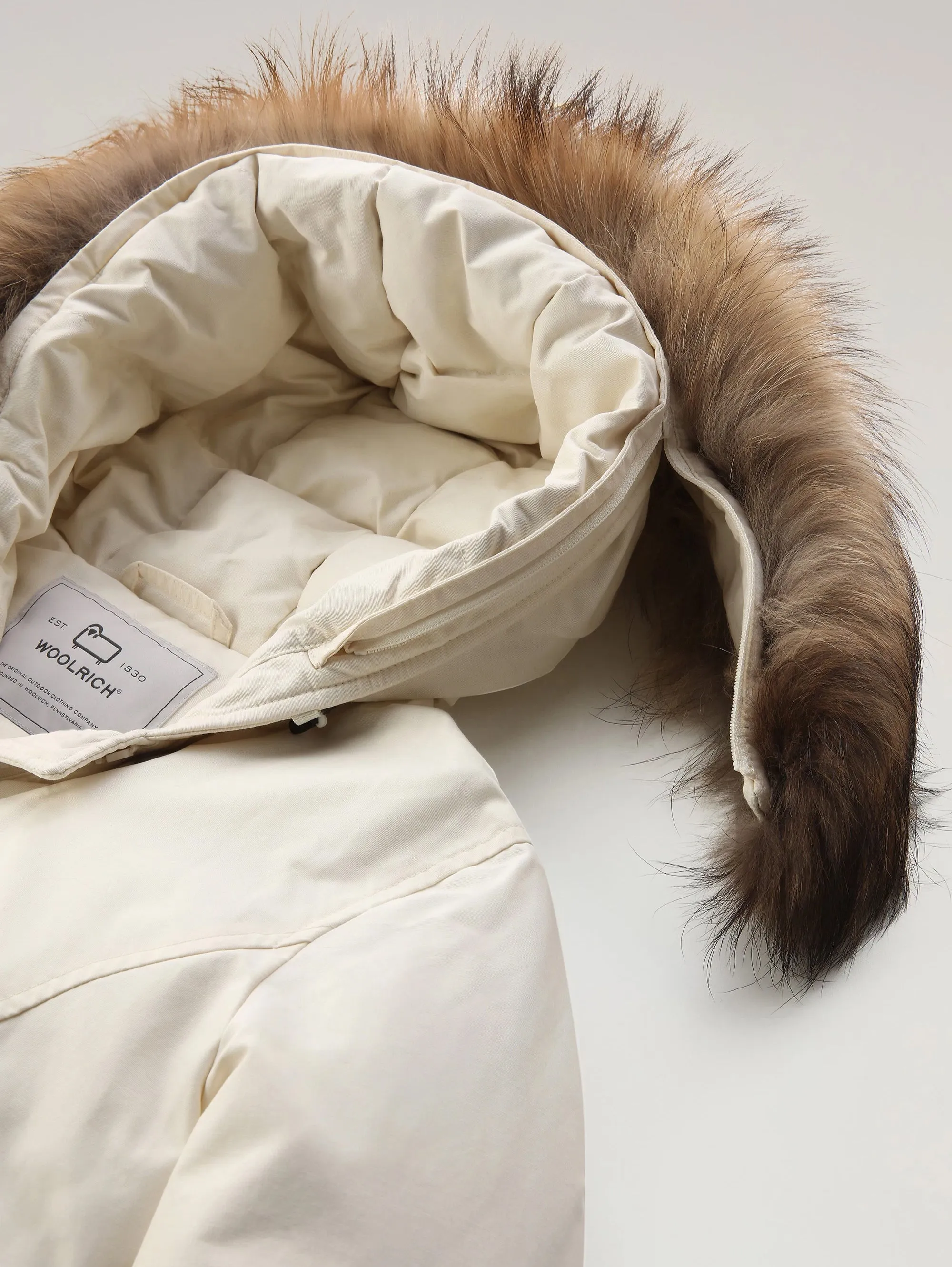 Giaccone Parka con Cappuccio in Raccoon Bianco
