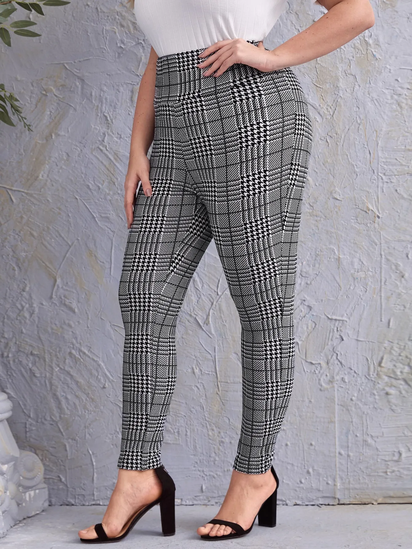 Houndstooth Long Plus Size Leggings