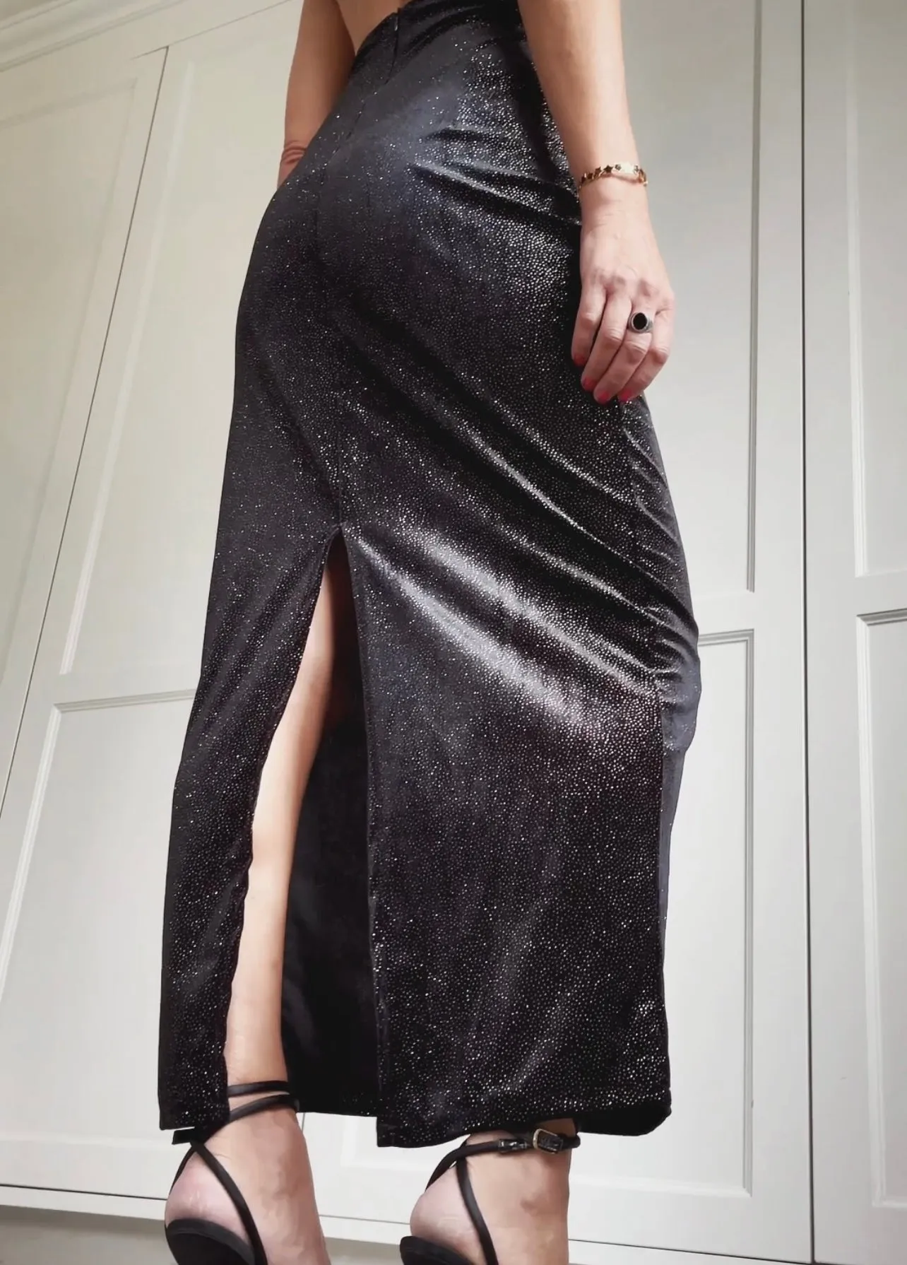 LONG DRESS OPEN BACK - BLACK GLITTER