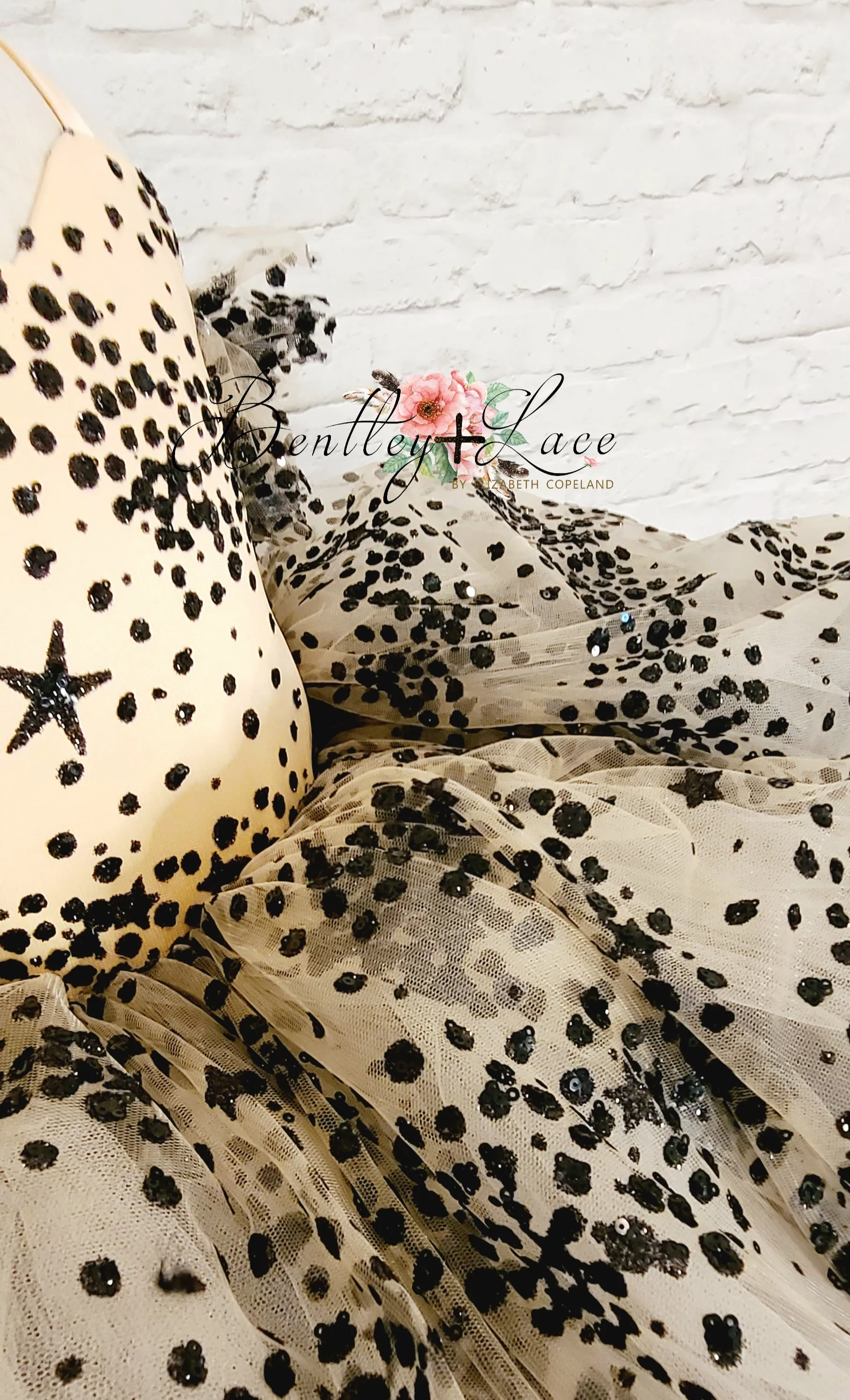 "Starry Eyes" Petal Length Dress black (5 Year - Petite 7 Year)