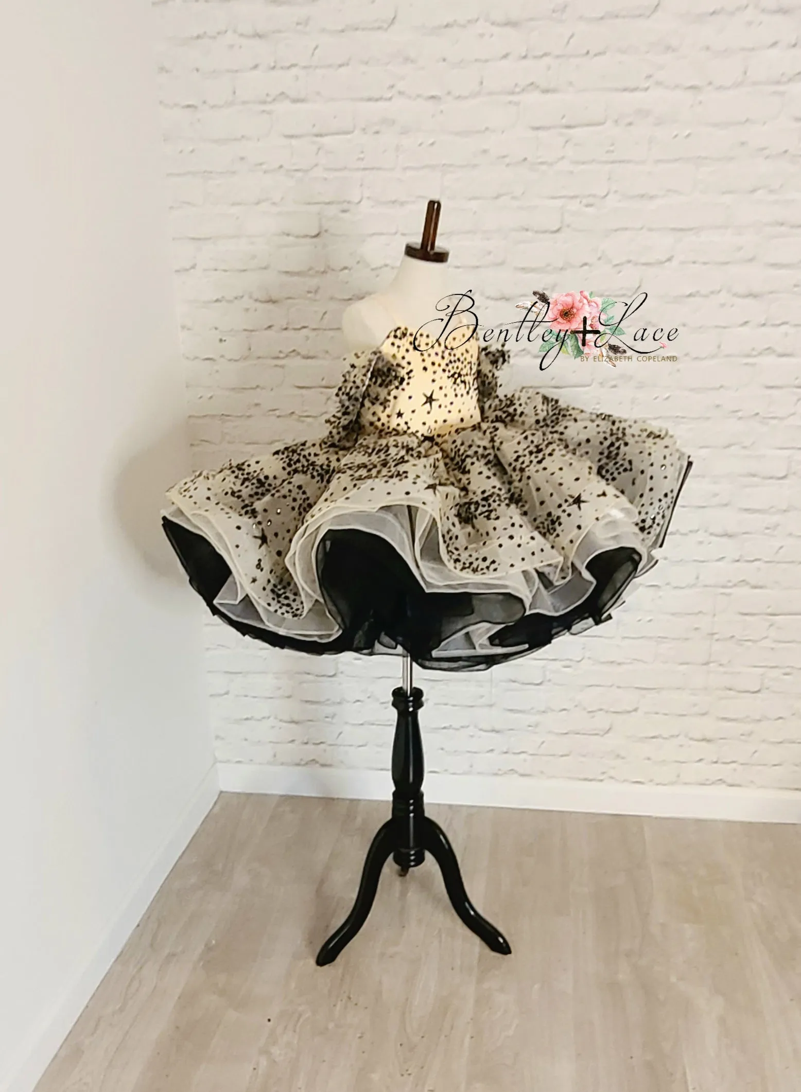 "Starry Eyes" Petal Length Dress black (5 Year - Petite 7 Year)