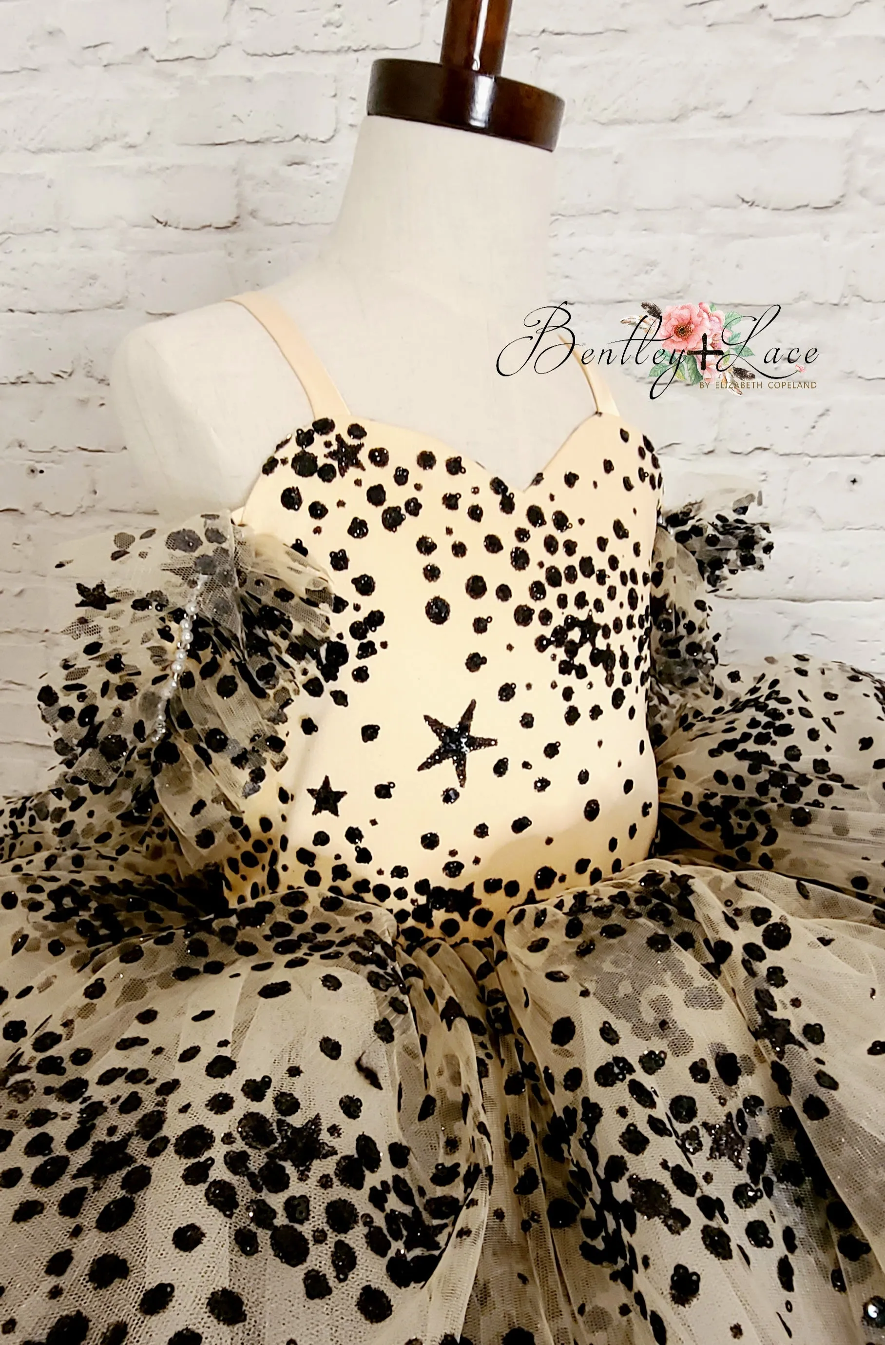 "Starry Eyes" Petal Length Dress black (5 Year - Petite 7 Year)