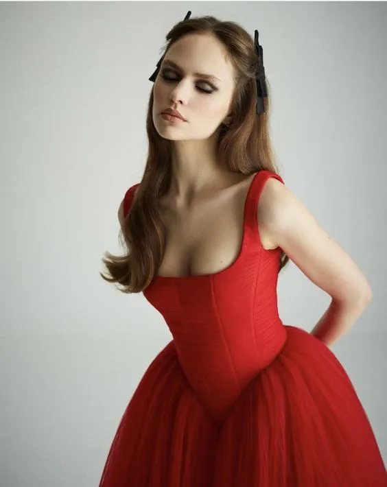 Square Neckline Red Tulle Prom Dress