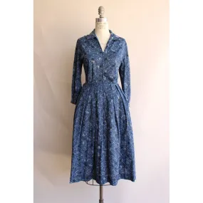 Vintage 1950s Dress With Pockets In a Blue Paisley Print