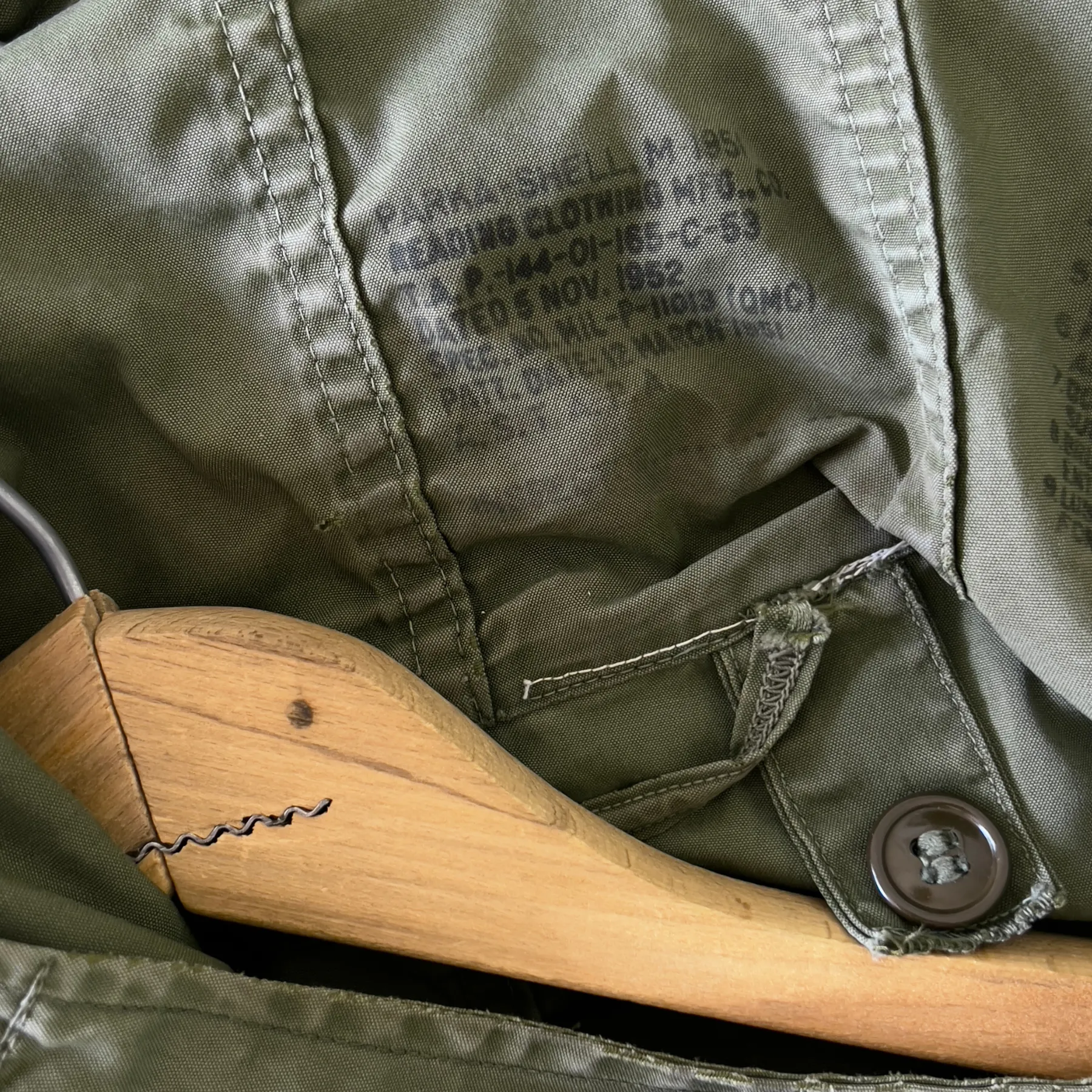 Vintage 1950s U.S. Army M-1951 Hooded Fishtail Parka Shell Jacket