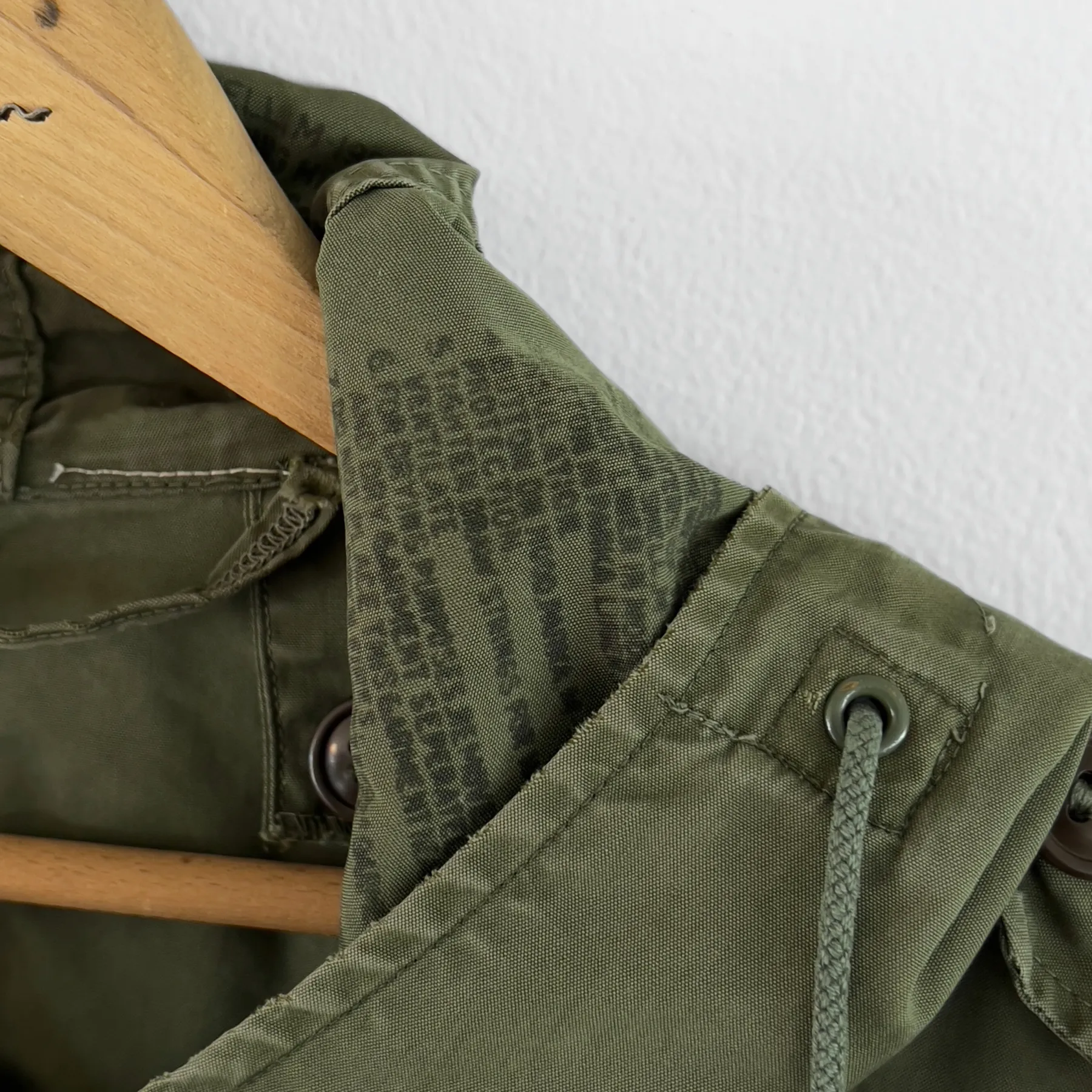 Vintage 1950s U.S. Army M-1951 Hooded Fishtail Parka Shell Jacket