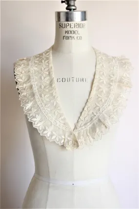 Vintage Early 1900s Collar in Ivory Lace